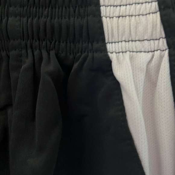 Short - Picture 5 of 11